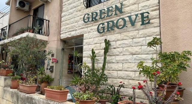 Green Grove Guest House Saint Julian's Bagian luar foto
