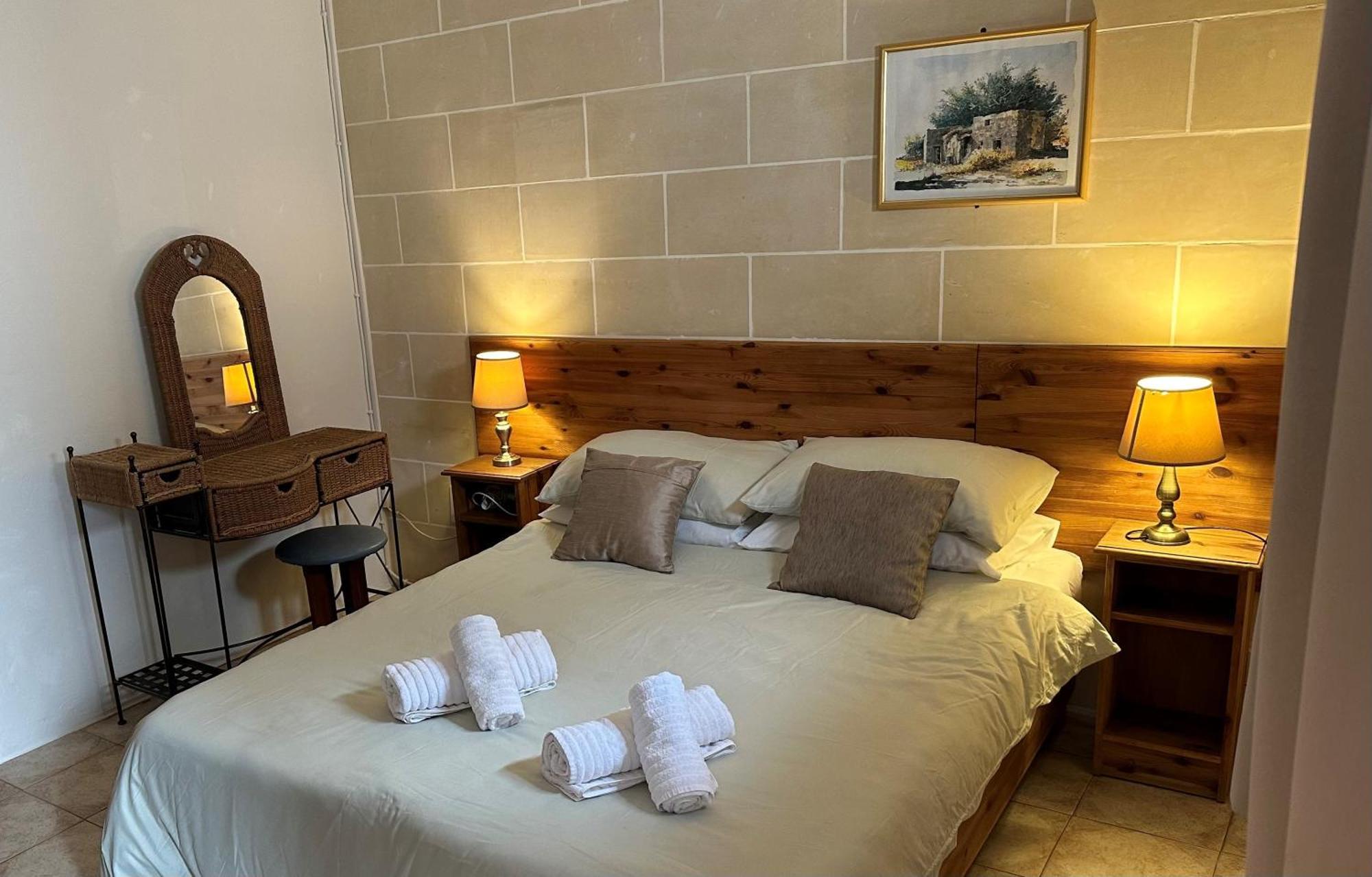 Green Grove Guest House Saint Julian's Bagian luar foto