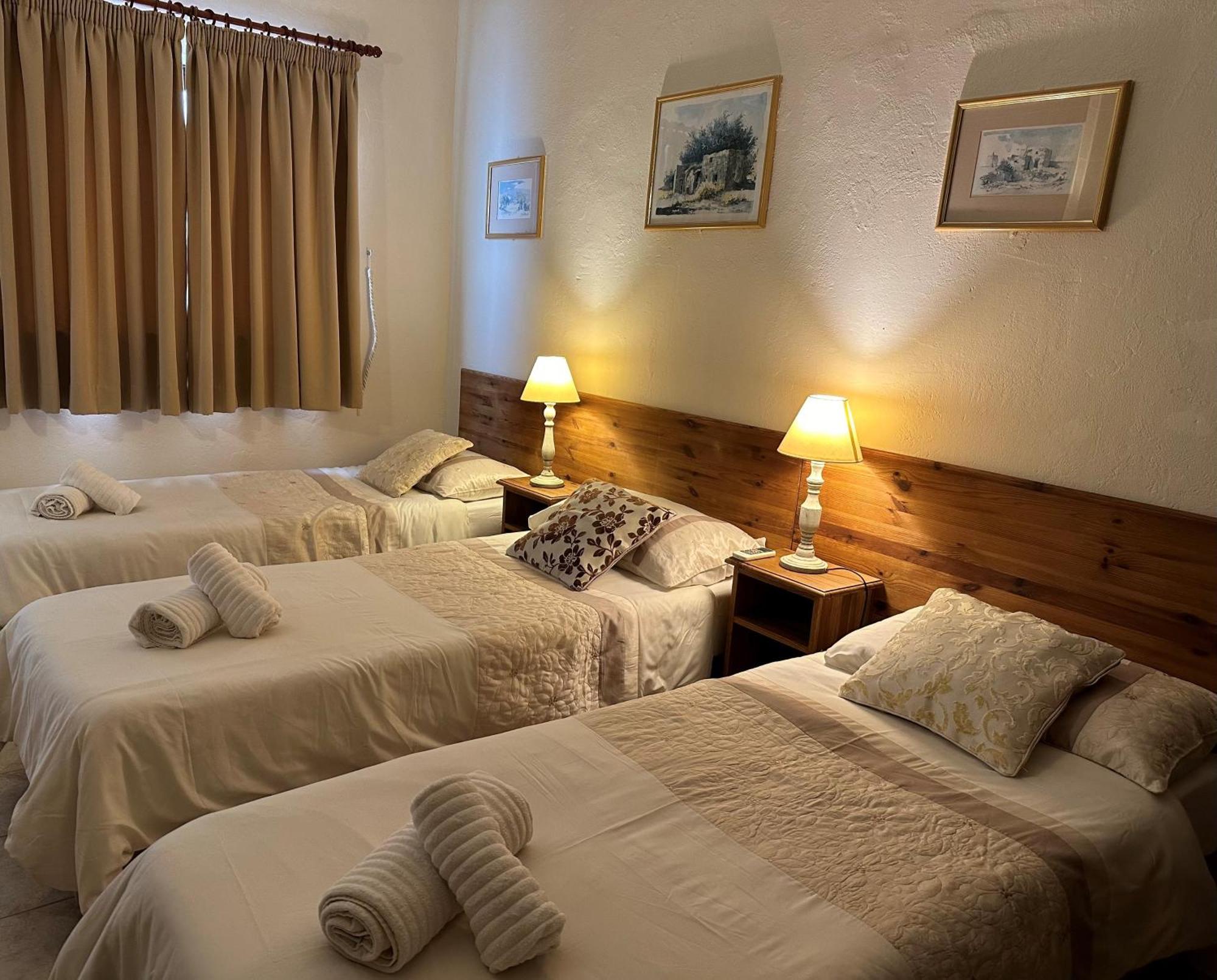 Green Grove Guest House Saint Julian's Bagian luar foto